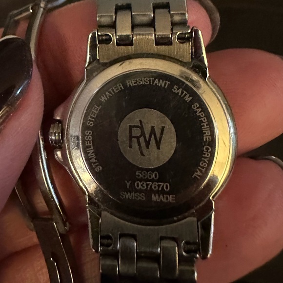 Ladies Raymond Weil Tango Stainless Steel Watch with Mother of Pearl Dial. - Picture 3 of 11
